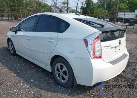 2013 Toyota Prius Four z USA, uszkodzony, nr VIN JTDKN3DUXD5553157